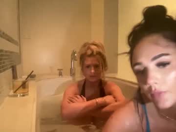 girl
        sarahsummerss cam image #3840453
