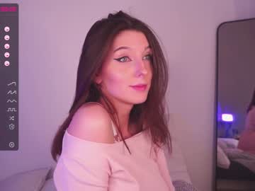 girl
        elizabetheuphoria cam image #772730