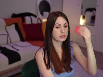 girl
        _blackbee_ cam image #6773584