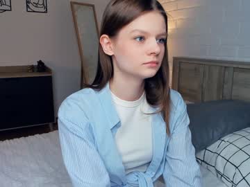 girl
        katy_best_ cam image #3765636