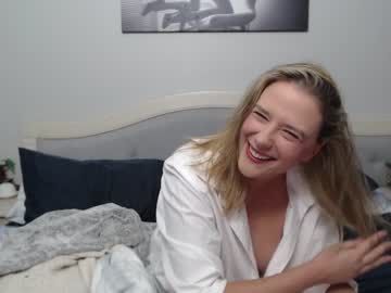 girl
        bluexstacey cam image #1510811