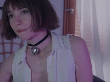girl
        chaturbatable cam image #6051223