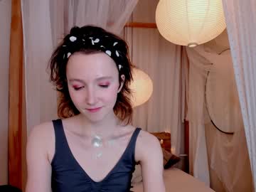 girl
        hailiemills cam image #178345
