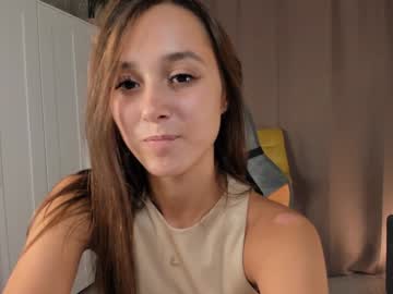 girl
        loney__tunes cam image #4714811