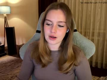 girl
        ksenomi cam image #6877024