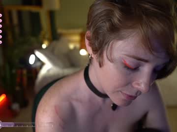 girl
        _the_sun_ cam image #4817967