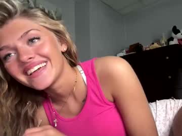 girl
        candyloves1 cam image #6434435