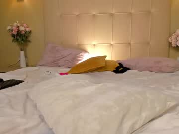 girl
        hollyylee cam image #6528865