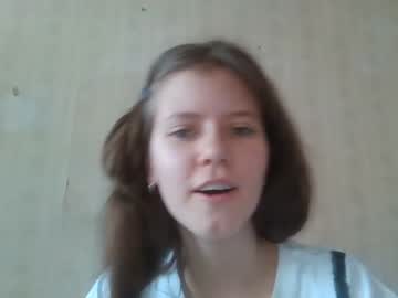 girl
        lilolum cam image #3800753