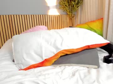 girl
        little_effy18 cam image #4213261