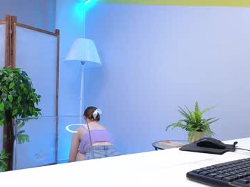 girl
        lovlybambi cam image #4712889