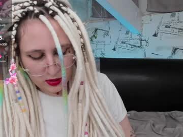 girl
        _katrin_69 cam image #5323411