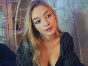 girl
        moiragrise cam image #5625532