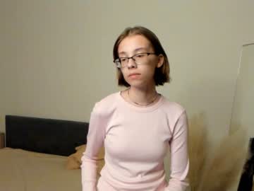girl
        jodychurchwell cam image #4204658