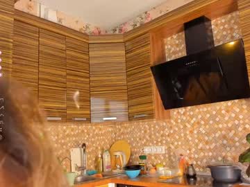 girl
        udelaborom cam image #3812281