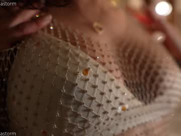 girl
        alejastorm cam image #1773997