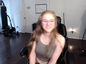 girl
        southerbunny cam image #3287199