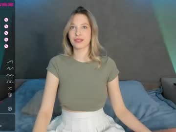 girl
        mmm_banana cam image #1459599