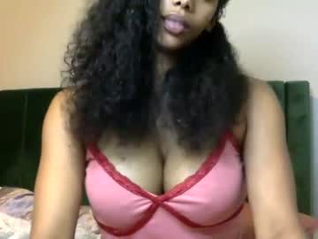girl
        sophieinthecity cam image #1830929