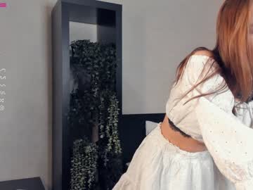 girl
        arlenebrooks cam image #490575