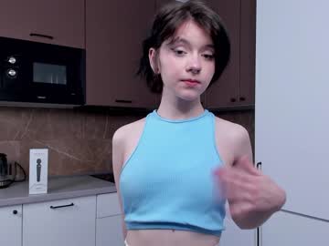 girl
        darellebodge cam image #3389475