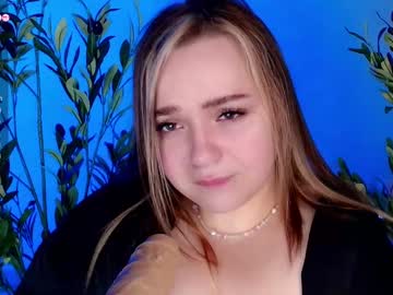 girl
        melissabowen cam image #5707035
