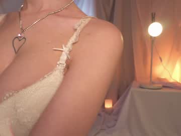 girl
        sunny_maria cam image #3473889