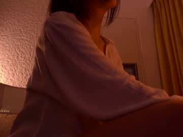 girl
        mystikei cam image #2705647
