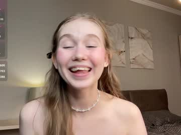 girl
        cute_land cam image #6016854