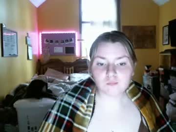 girl
        mommymars9871 cam image #1345743