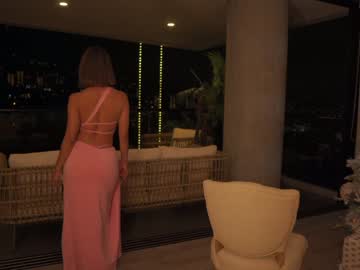 girl
        honeyco57 cam image #3110175