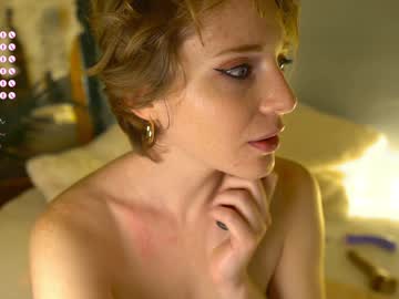 girl
        _the_sun_ cam image #5223495
