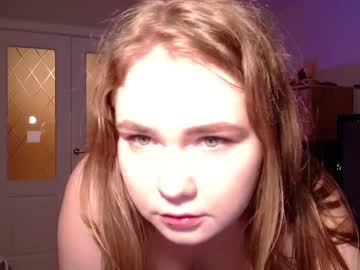 girl
        nextdoor_universe cam image #2397109