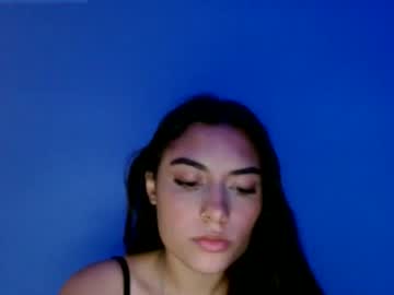 girl
        breezy6908 cam image #46728