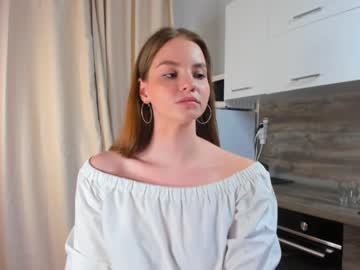 girl
        johnswilson cam image #815380