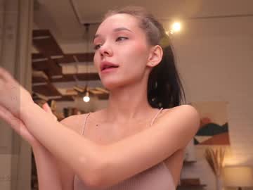 girl
        riskyproject cam image #5581845