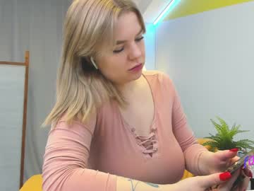 girl
        lovlybambi cam image #345438