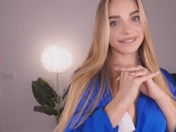girl
        nicole_youthfull cam image #6025519