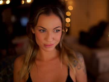 girl
        melodymate cam image #3996023