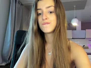 girl
        coy_amina_ cam image #187338