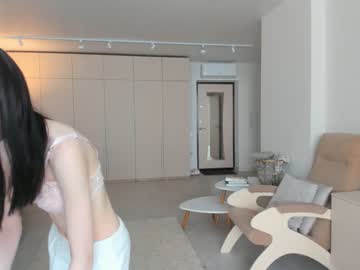 girl
        oki_dokie cam image #1602623
