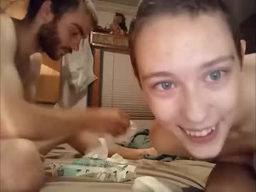 couple
        send2lavenderandblue cam image #1975489