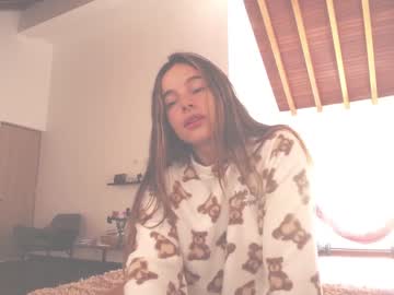 girl
        kendalltyler cam image #3794141