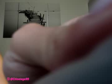girl
        chloetaya cam image #1365434