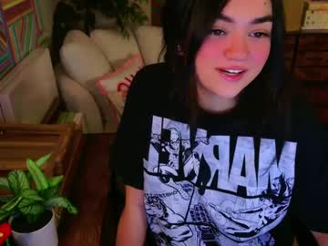 girl
        annatigarr cam image #6693412