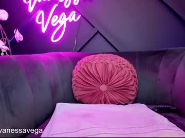 girl
        vanessa_vega cam image #1931496