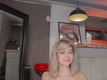girl
        call__me_mommy cam image #2077427