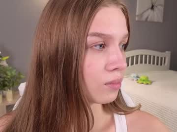 girl
        cutiebeautycb cam image #5629838