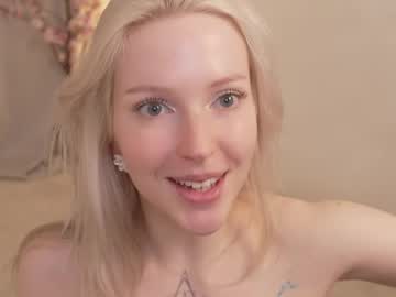 girl
        my_stella cam image #6310581