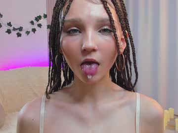 girl
        edithgalpin cam image #5983188
